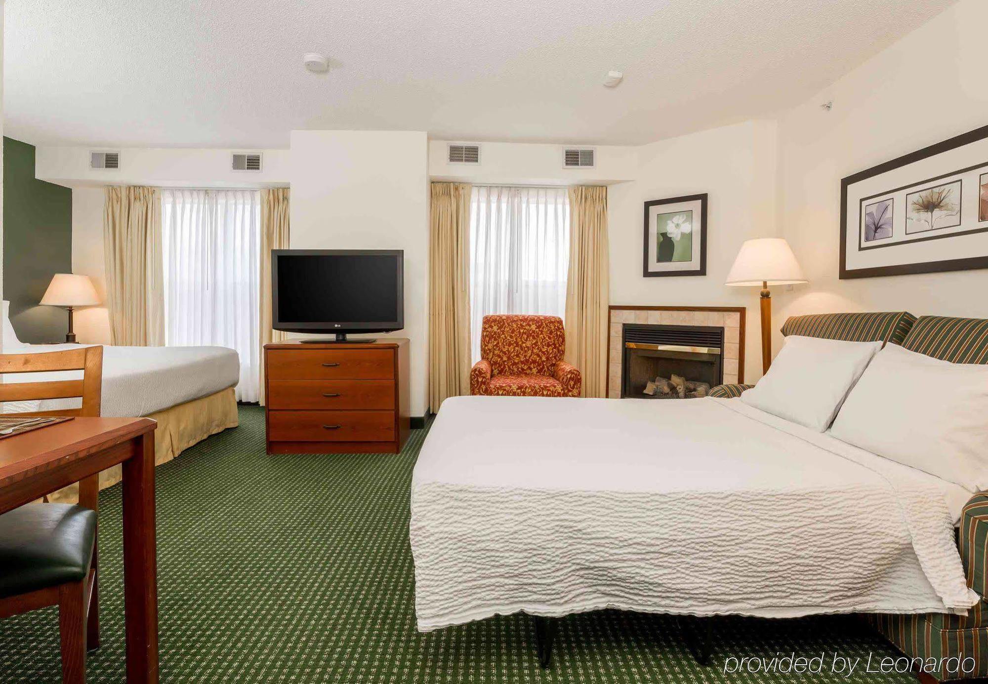 Residence Inn Houston North Exterior photo