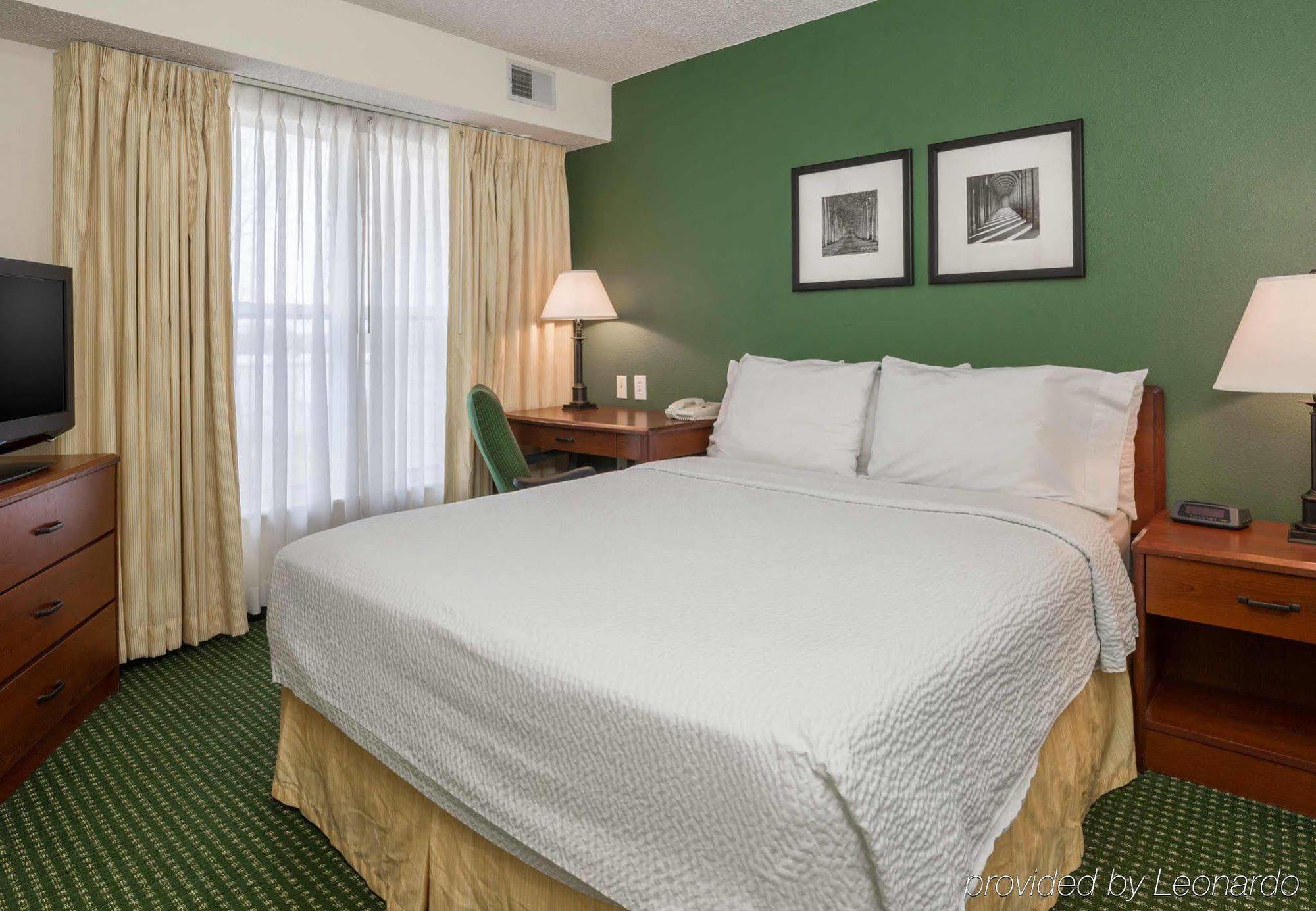 Residence Inn Houston North Exterior photo
